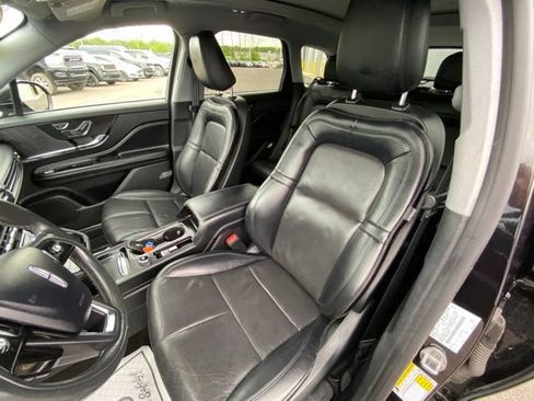 Used 2022 Lincoln Corsair AWD w/ Premium Package image 13
