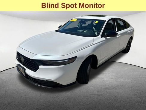 Used 2025 Honda Accord SE image 5