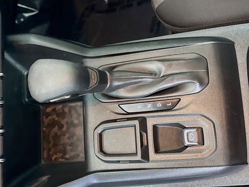 Used 2024 Chevrolet Colorado W/T image 20