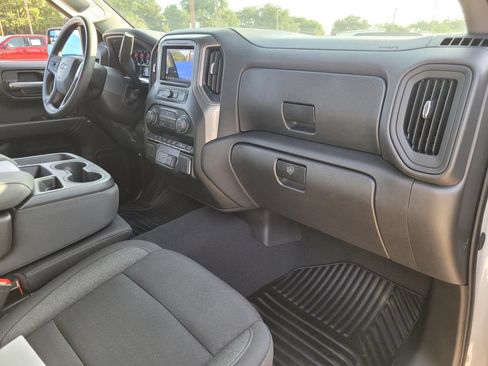 Used 2026 Chevrolet Silverado 1500 Custom Trail Boss w/ Turbomax Blackout Package AWD/4WD image 8