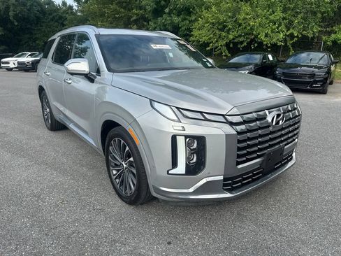 Used 2024 Hyundai Palisade Calligraphy AWD/4WD image 3