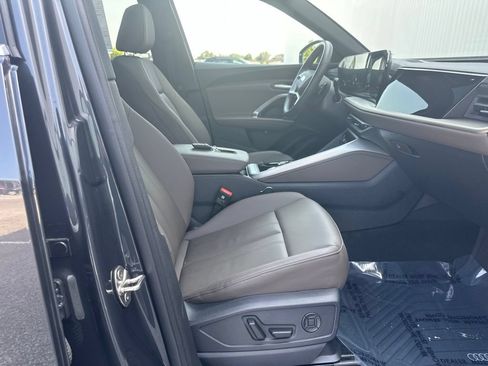 Used 2025 Audi Q5 Premium AWD/4WD image 32