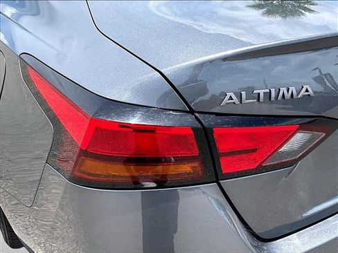 Used 2024 Nissan Altima 2.5 SV FWD image 29