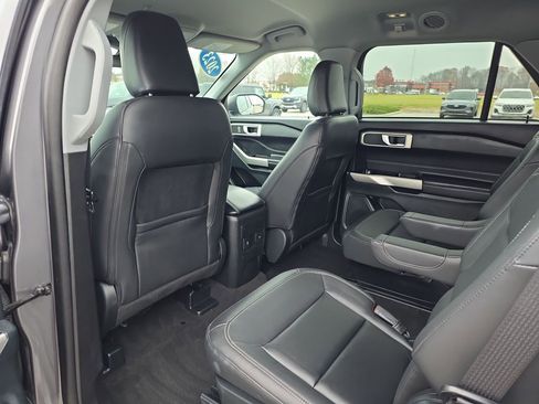Used 2023 Ford Explorer XLT w/ Equipment Group 202A image 29