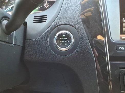 Used 2016 Ford Explorer XLT w/ Equipment Group 202A image 24