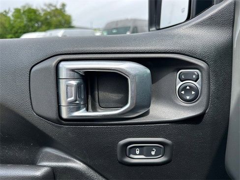 Used 2021 Jeep Wrangler Unlimited Rubicon image 34
