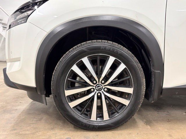 Used 2023 Nissan Pathfinder Platinum FWD image 10