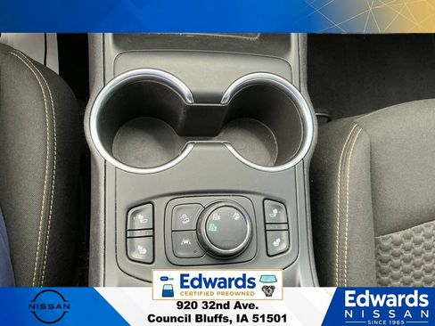 Used 2021 GMC Terrain SLE AWD/4WD image 28