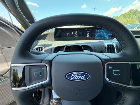 New 2027 Ford Expedition Max Platinum w/ Stealth Appearance Package AWD/4WD image 5