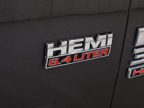 Used 2018 RAM 3500 Big Horn image 21