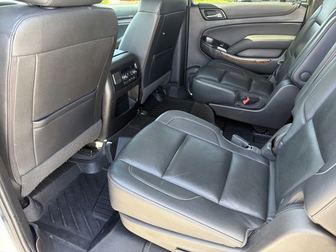 Used 2019 Chevrolet Suburban Premier image 40