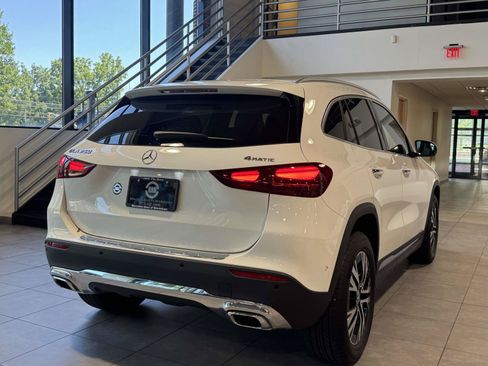 Certified 2025 Mercedes-Benz GLA 250 4MATIC image 4