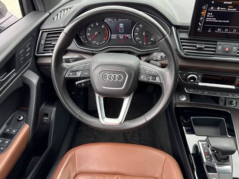 Used 2023 Audi Q5 2.0T Premium w/ Convenience Package AWD/4WD image 28