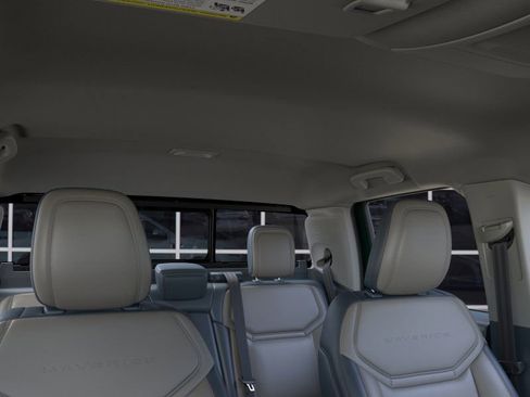 New 2025 Ford Maverick Lariat image 12