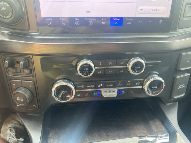 Used 2023 Ford F250 Lariat w/ Lariat Ultimate Package AWD/4WD image 22