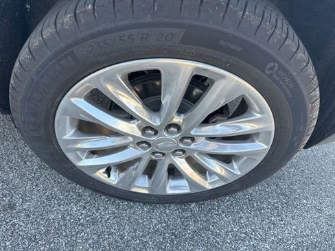 Used 2019 Cadillac XT5 Luxury image 9