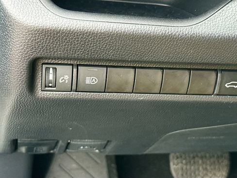 Used 2023 Toyota RAV4 XLE Premium FWD image 10
