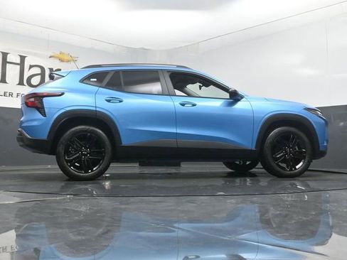 New 2025 Chevrolet Trax ACTIV w/ Sunroof Package FWD image 31