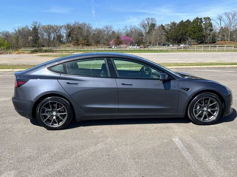 Used 2023 Tesla Model 3 Standard Range image 8