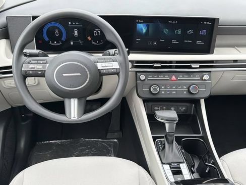 New 2026 Hyundai Tucson SE FWD image 24