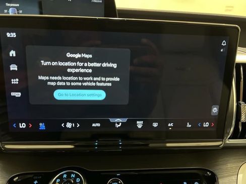 Certified 2025 Ford Expedition Max Platinum w/ Driver's Package AWD/4WD image 13