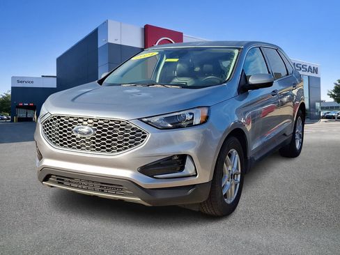 Used 2024 Ford Edge SEL AWD/4WD image 3
