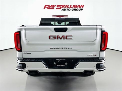 Used 2025 GMC Sierra 1500 AT4 w/ AT4 Premium Package image 6