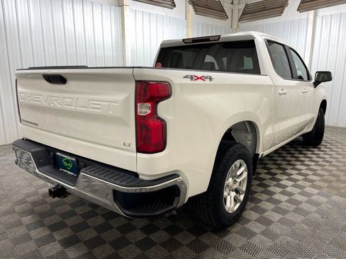 Certified 2022 Chevrolet Silverado 1500 LT AWD/4WD image 17