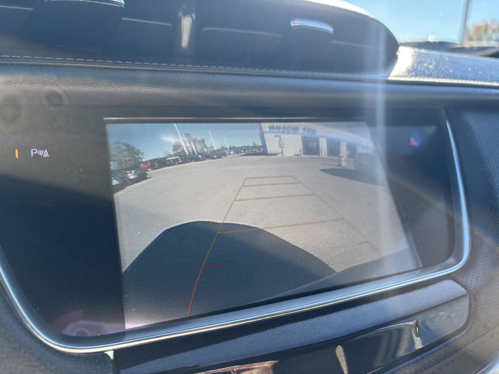 Used 2018 Cadillac XT5 FWD w/ LPO, Wheel Lock Package image 22