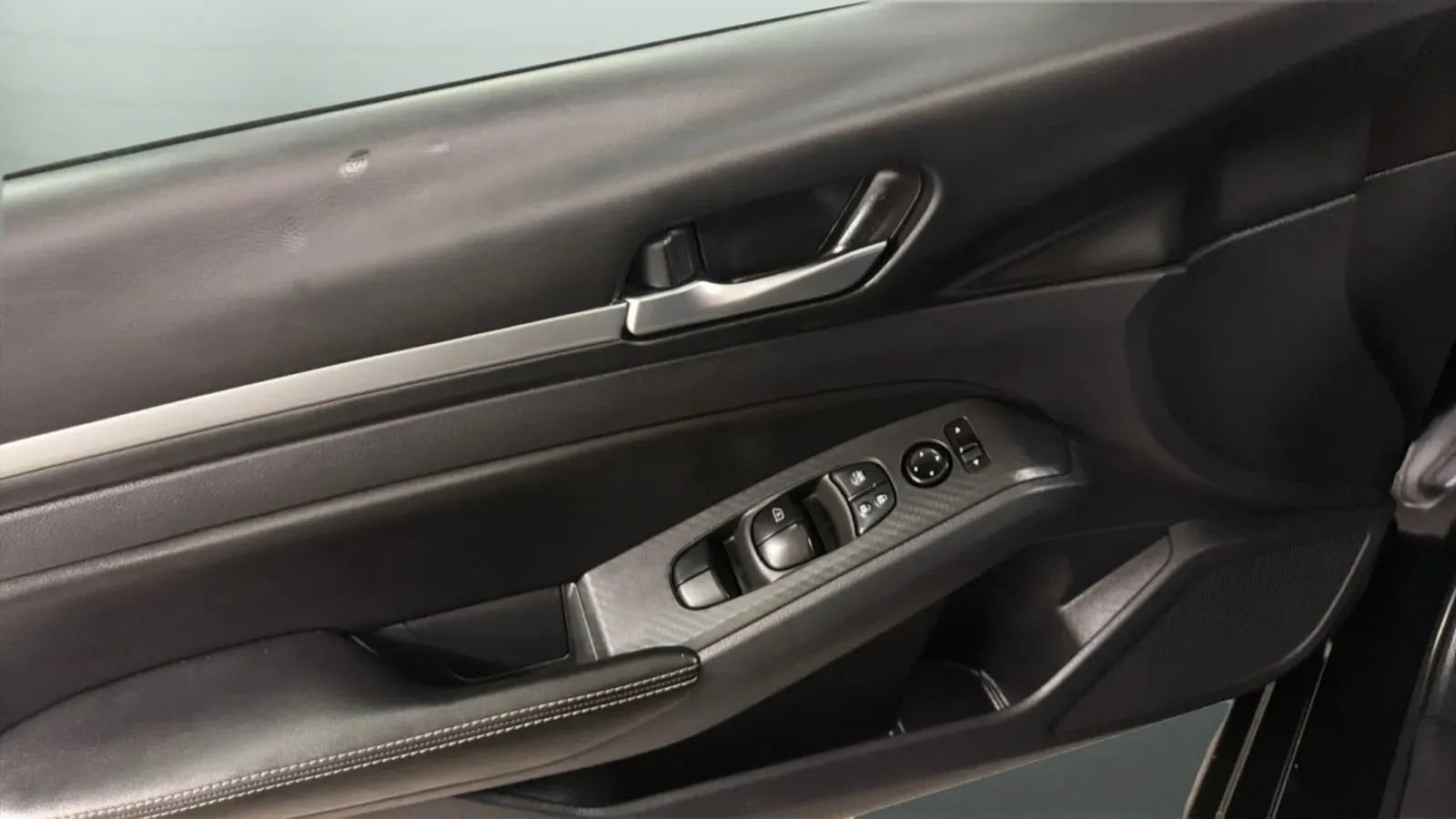 Used 2022 Nissan Altima 2.5 SV FWD image 17