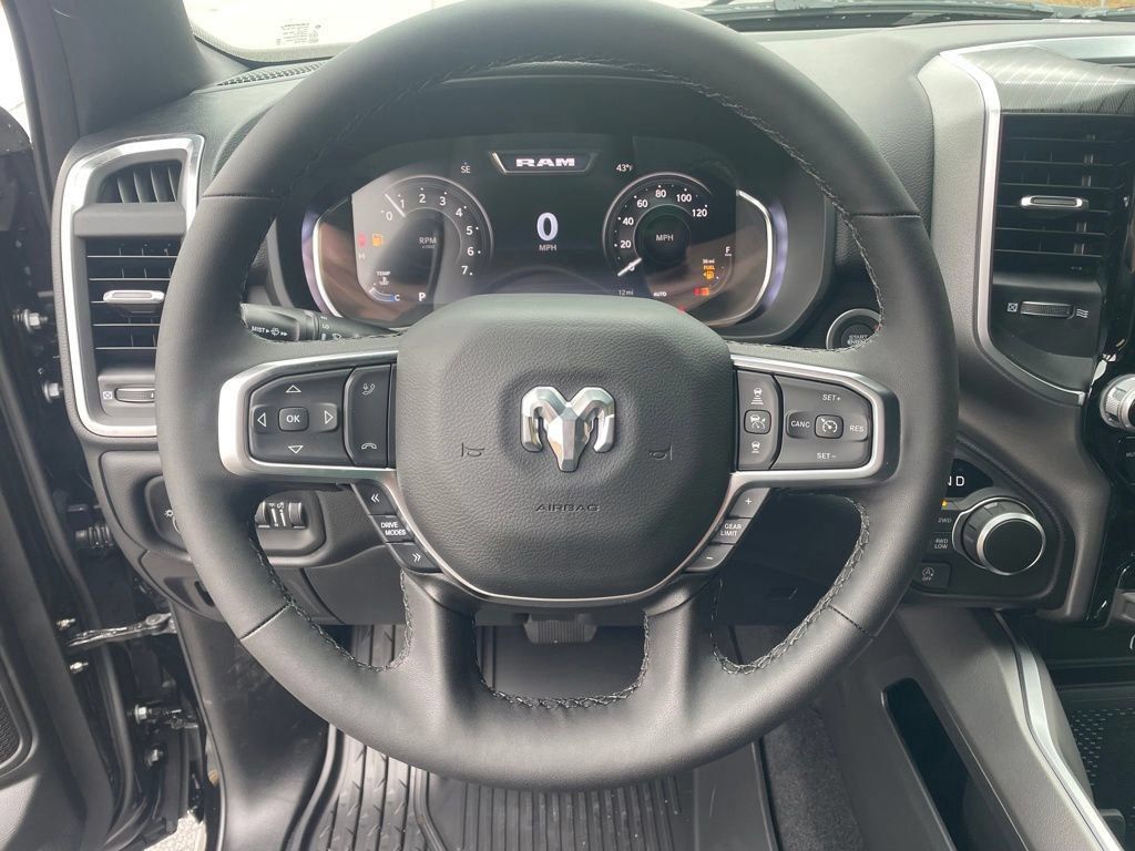 New 2026 RAM 1500 Big Horn AWD/4WD image 13