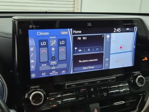 Used 2021 Toyota Highlander Platinum image 31