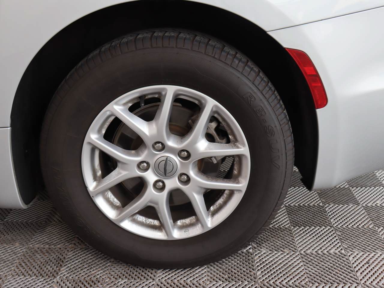 Used 2024 Chrysler Pacifica Touring-L FWD image 17