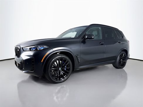 Used 2025 BMW X5 M60i w/ Climate Comfort Package image 3