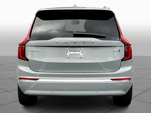 New 2026 Volvo XC90 B6 Plus w/ Protection Package Premier image 4