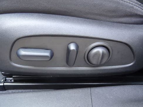 Used 2023 Chevrolet Malibu LT FWD image 7