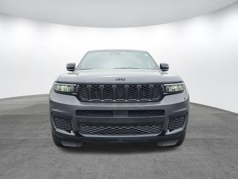 Used 2023 Jeep Grand Cherokee L Laredo RWD image 2