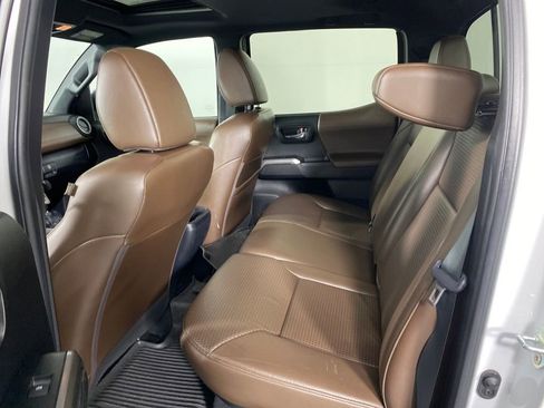 Certified 2022 Toyota Tacoma Limited image 28