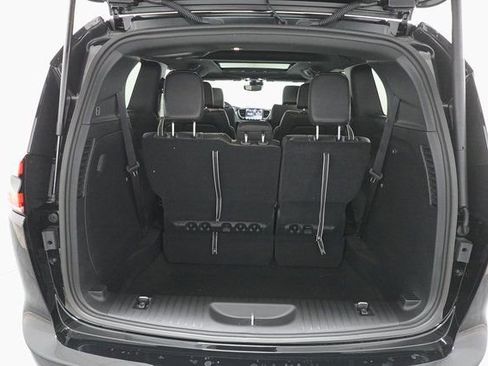 New 2026 Chrysler Pacifica Select image 27