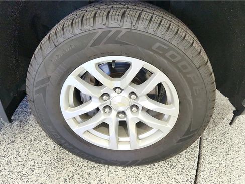 Used 2021 Chevrolet Silverado 1500 LT AWD/4WD image 13