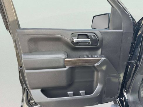 Used 2019 Chevrolet Silverado 1500 LT w/ All-Star Edition image 10