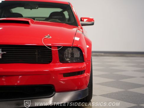 Used 2006 Ford Mustang GT RWD image 21