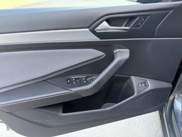New 2026 Volkswagen Jetta SE FWD image 13