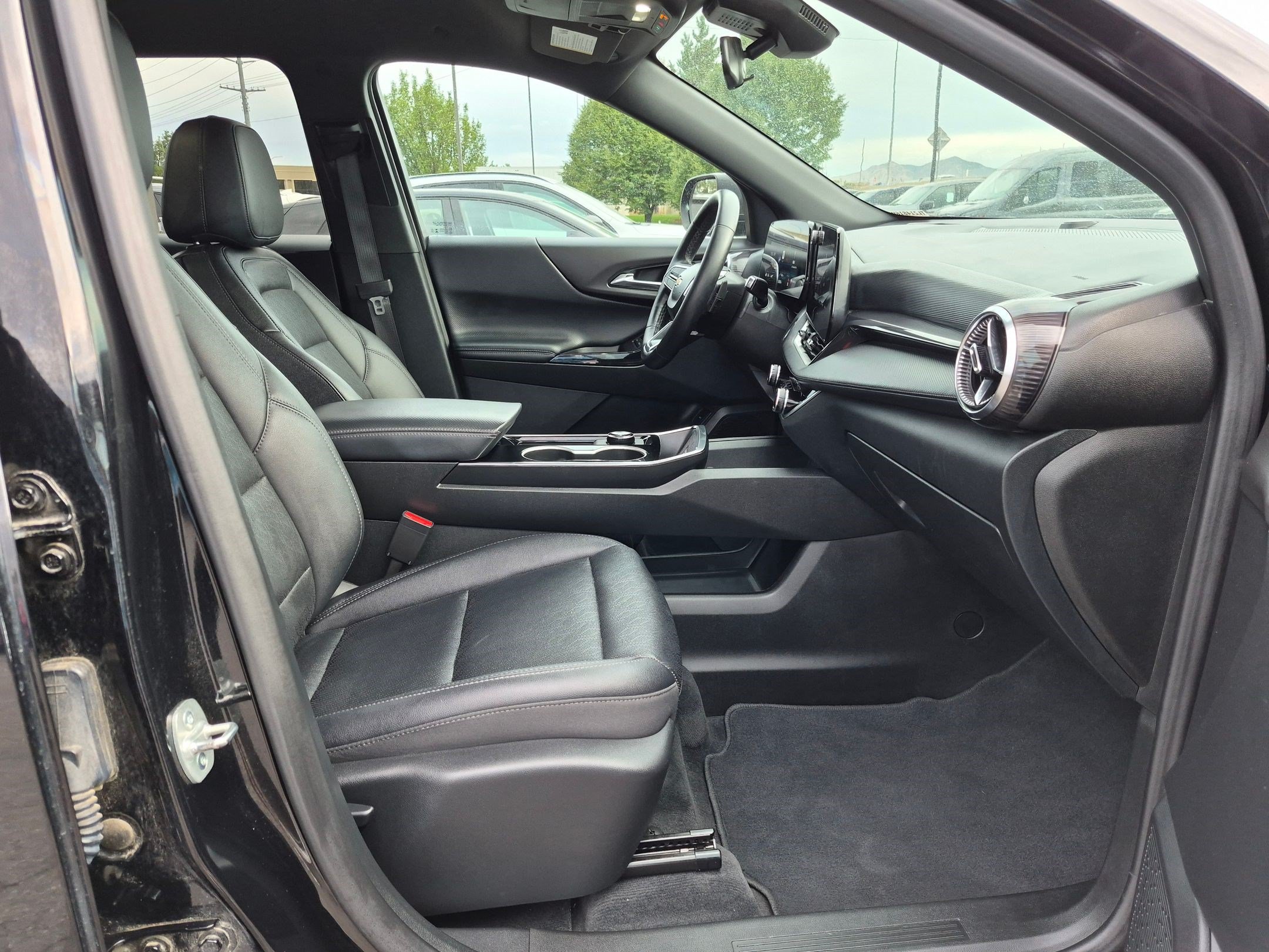 Used 2026 Chevrolet Equinox LT w/ Convenience Package II AWD/4WD image 34