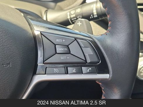 Used 2024 Nissan Altima 2.5 SR FWD image 18