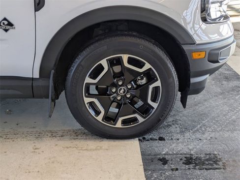 Used 2023 Ford Bronco Sport Outer Banks w/ Tech Package image 22