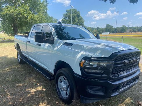 Used 2024 RAM 2500 Tradesman w/ Protection Group AWD/4WD image 3