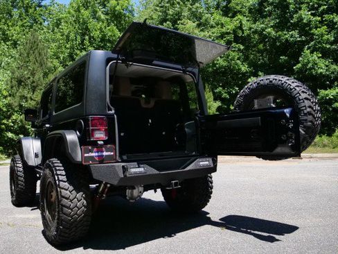 Used 2014 Jeep Wrangler Rubicon w/ Power Convenience Group AWD/4WD image 28