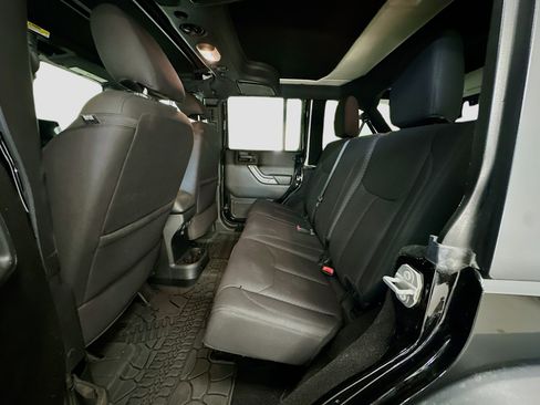 Used 2017 Jeep Wrangler Unlimited Sport w/ Quick Order Package 24S image 28