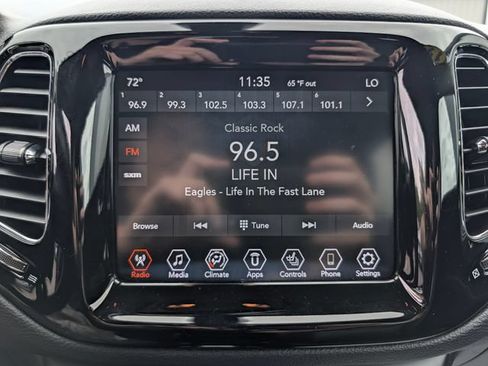 Used 2019 Jeep Compass Limited AWD/4WD image 25